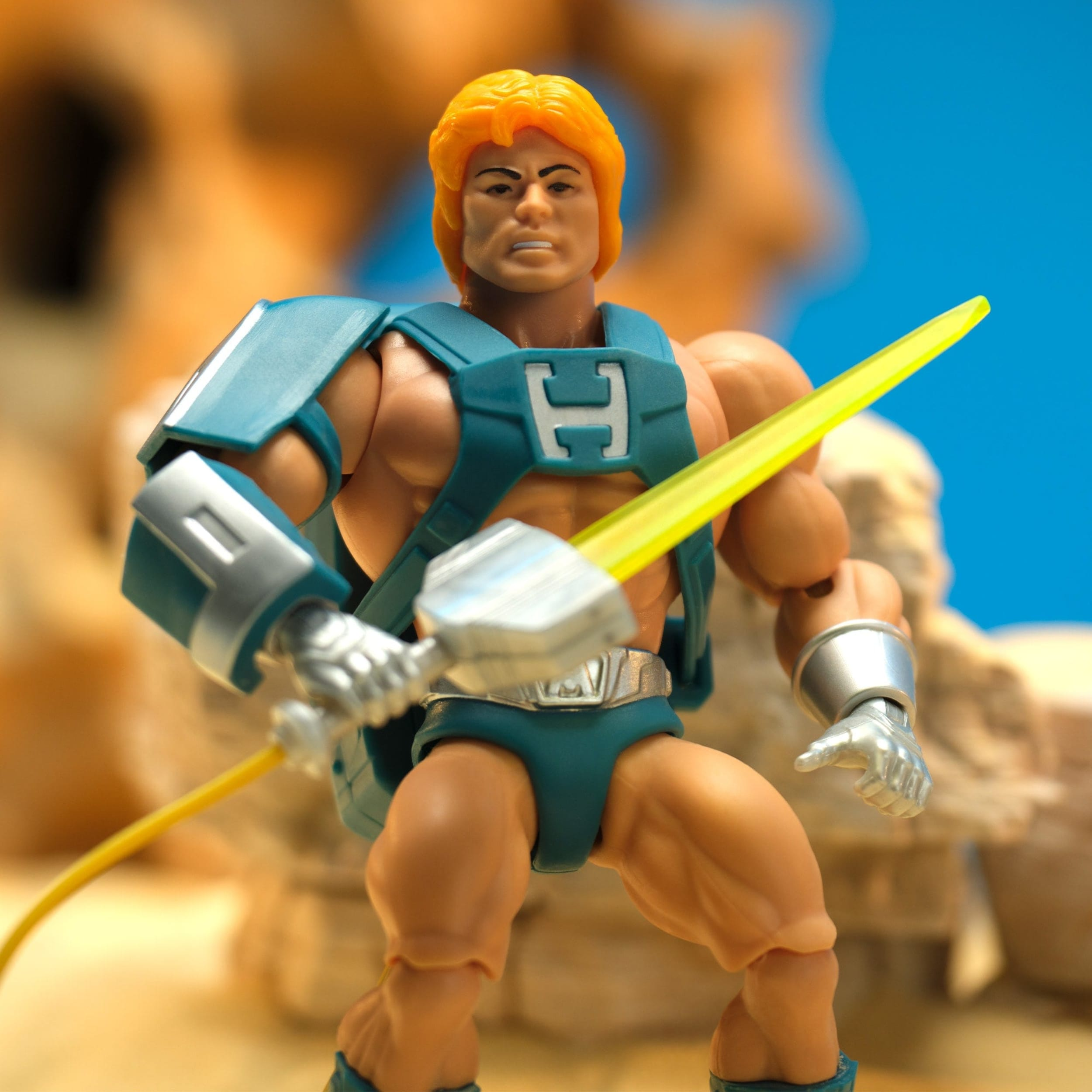 Masters of the Universe: Origins Laser Power He-Man Deluxe Action Figure Gallery Image 5