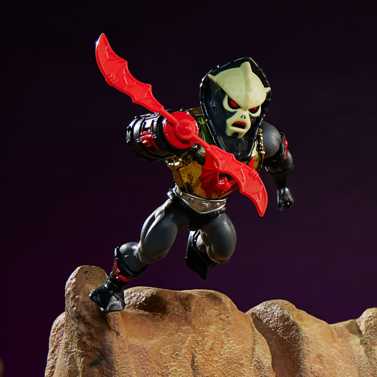 Masters of the Universe: Origins Hurricane Hordak Deluxe Action Figure Gallery Image 3