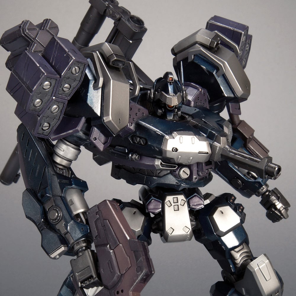 Armored Core 3: Silent Line Variable Infinity Crest CR-C75U2 (Close Quarters Ver.) 1/72 Scale Model Kit Gallery Image 9