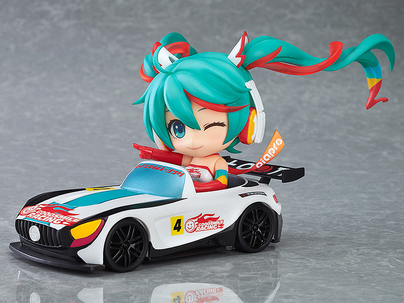 Vocaloid Nendoroid No.636 Racing Miku (2016 Good Smile Racing) Gallery Image 4