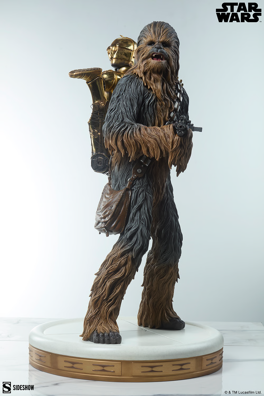 Star Wars Premium Format Chewbacca and C-3PO Statue Gallery Image 8