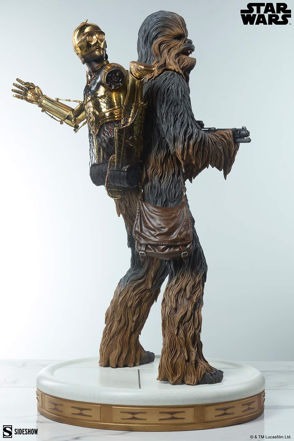 Star Wars Premium Format Chewbacca and C-3PO Statue Gallery Image 12