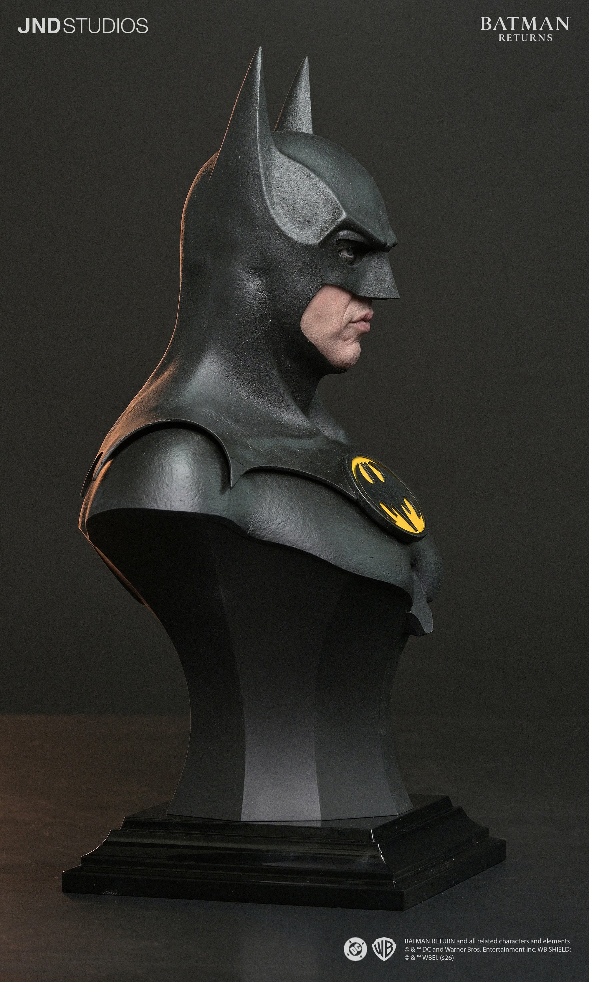 Batman Returns Hyperreal Batman 1/3 Scale Limited Edition Statue and Bust Set Gallery Image 31