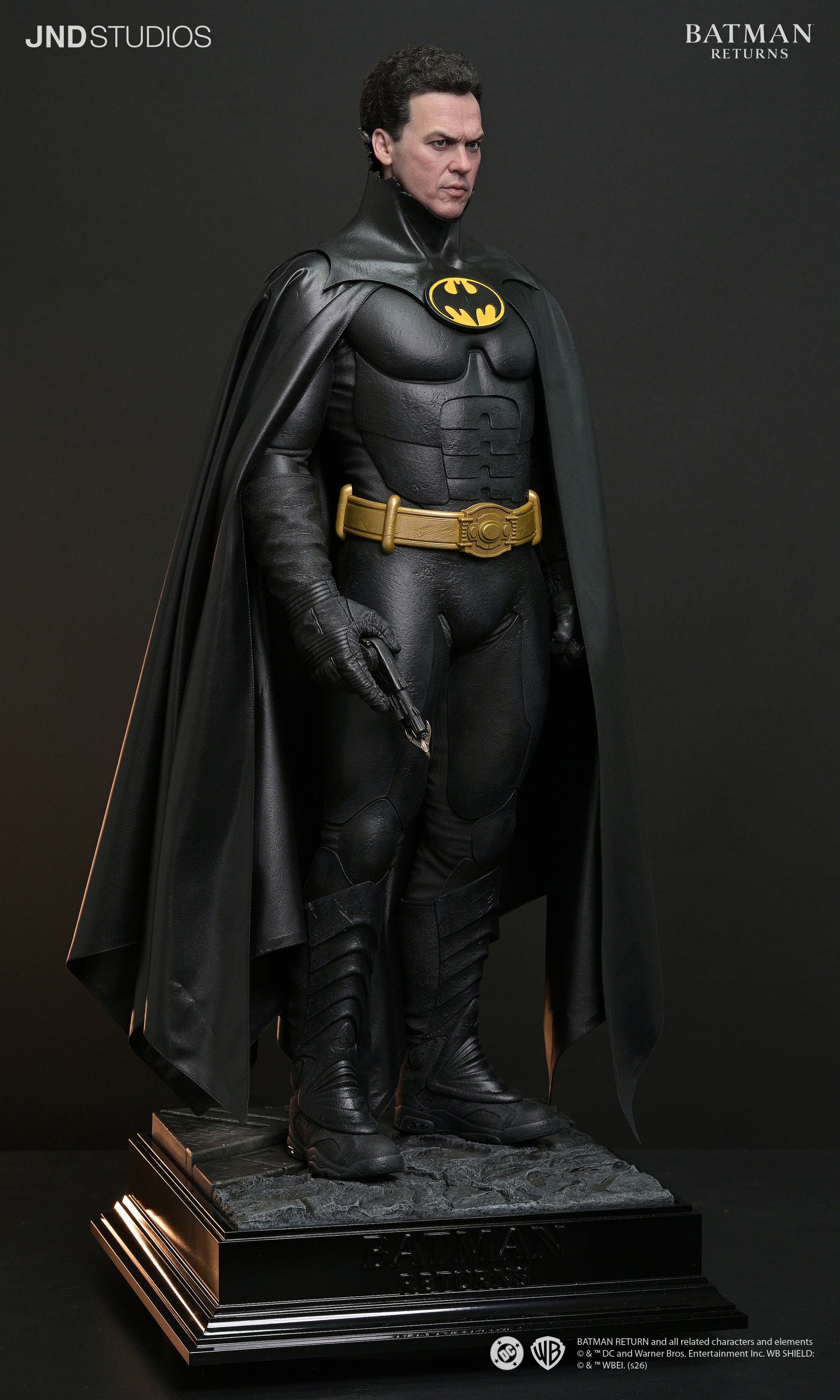 Batman Returns Hyperreal Batman 1/3 Scale Limited Edition Statue and Bust Set Gallery Image 13