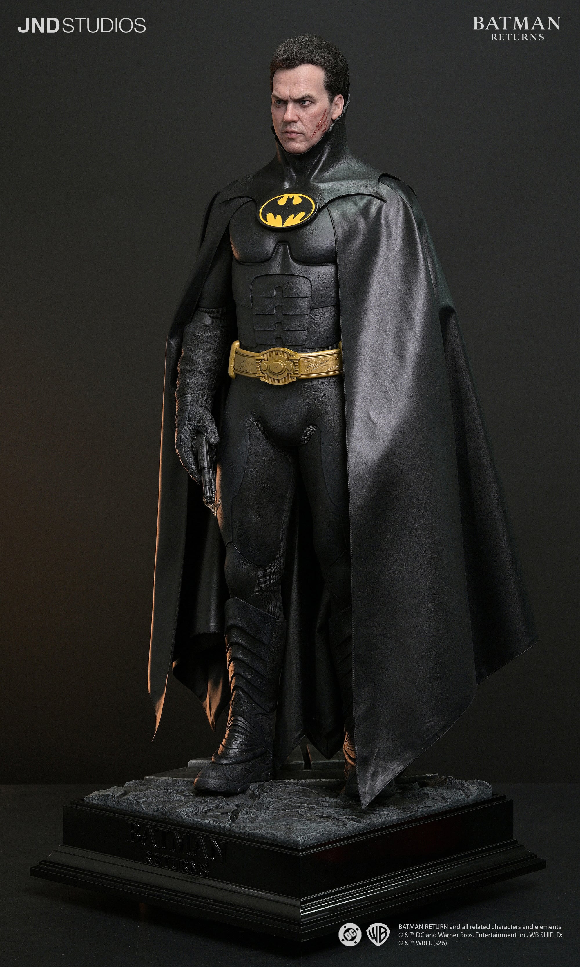 Batman Returns Hyperreal Batman 1/3 Scale Limited Edition Statue and Bust Set Gallery Image 14