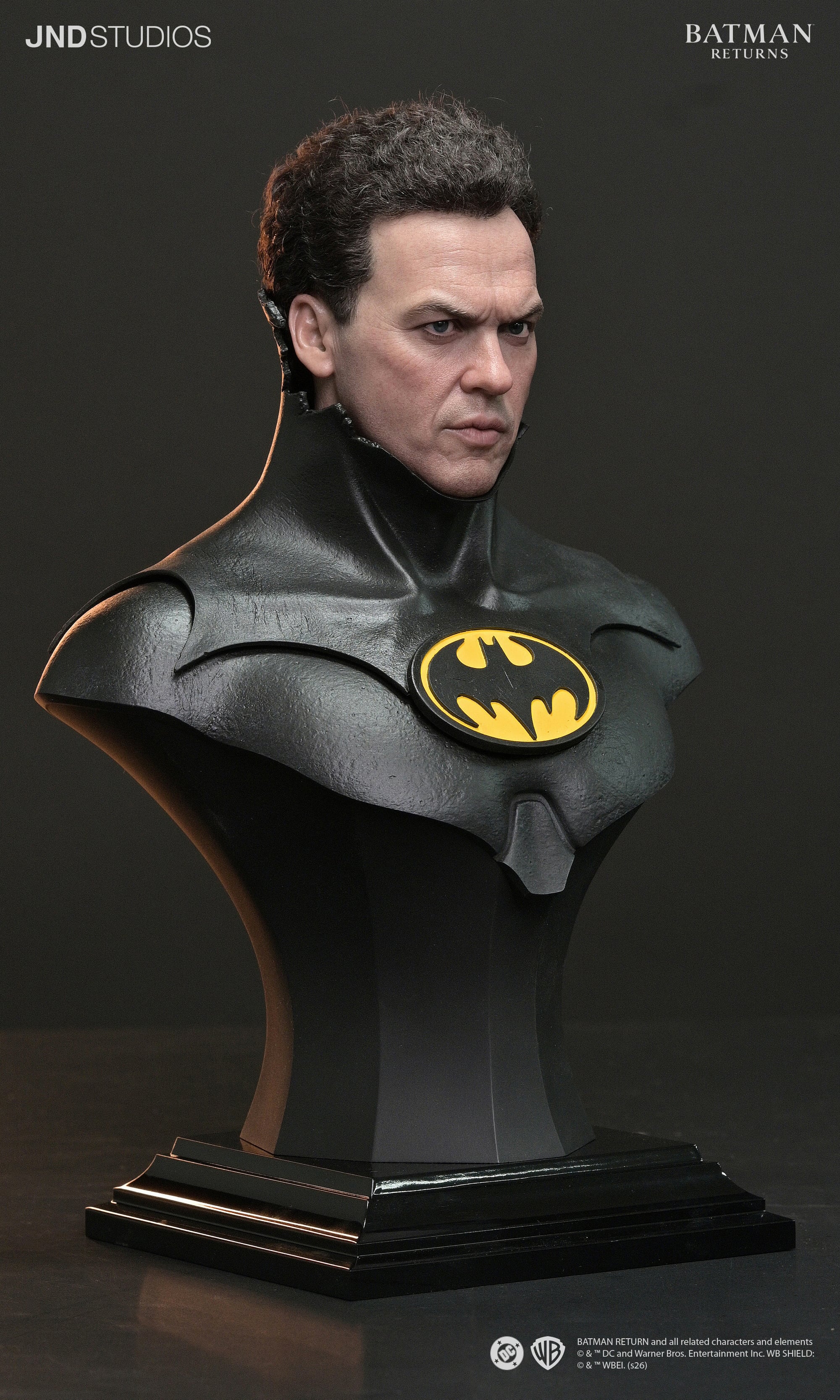 Batman Returns Hyperreal Batman 1/3 Scale Limited Edition Statue and Bust Set Gallery Image 33