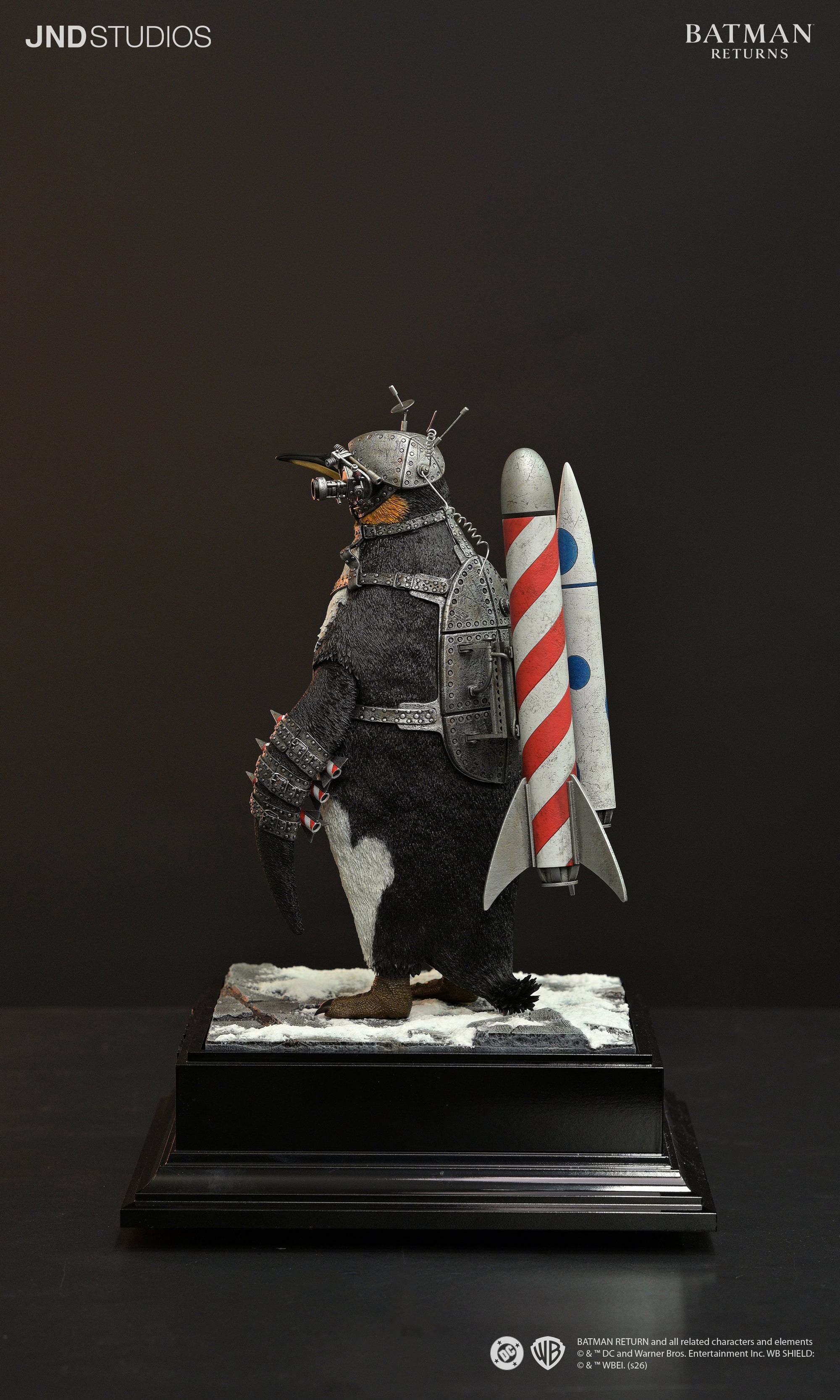 Batman Returns Hyperreal Batman (Dual Ver.) 1/3 Scale Limited Edition Statue Set Gallery Image 32