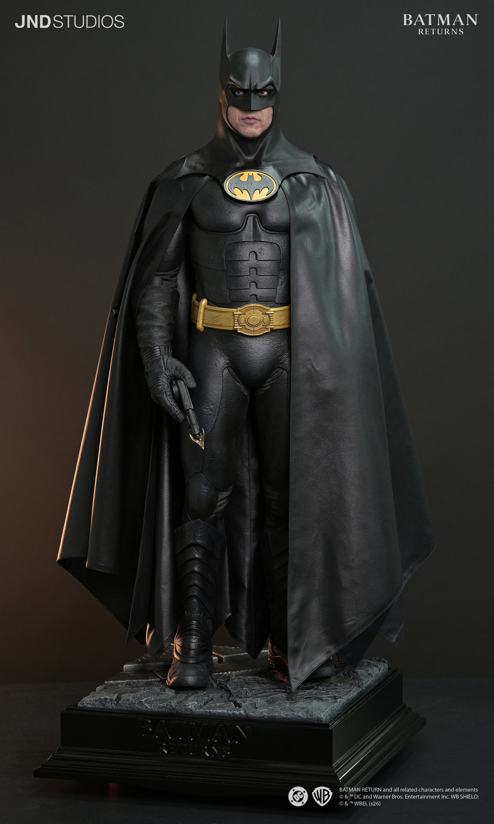 Batman Returns Hyperreal Batman (Dual Ver.) 1/3 Scale Limited Edition Statue Set Gallery Image 3