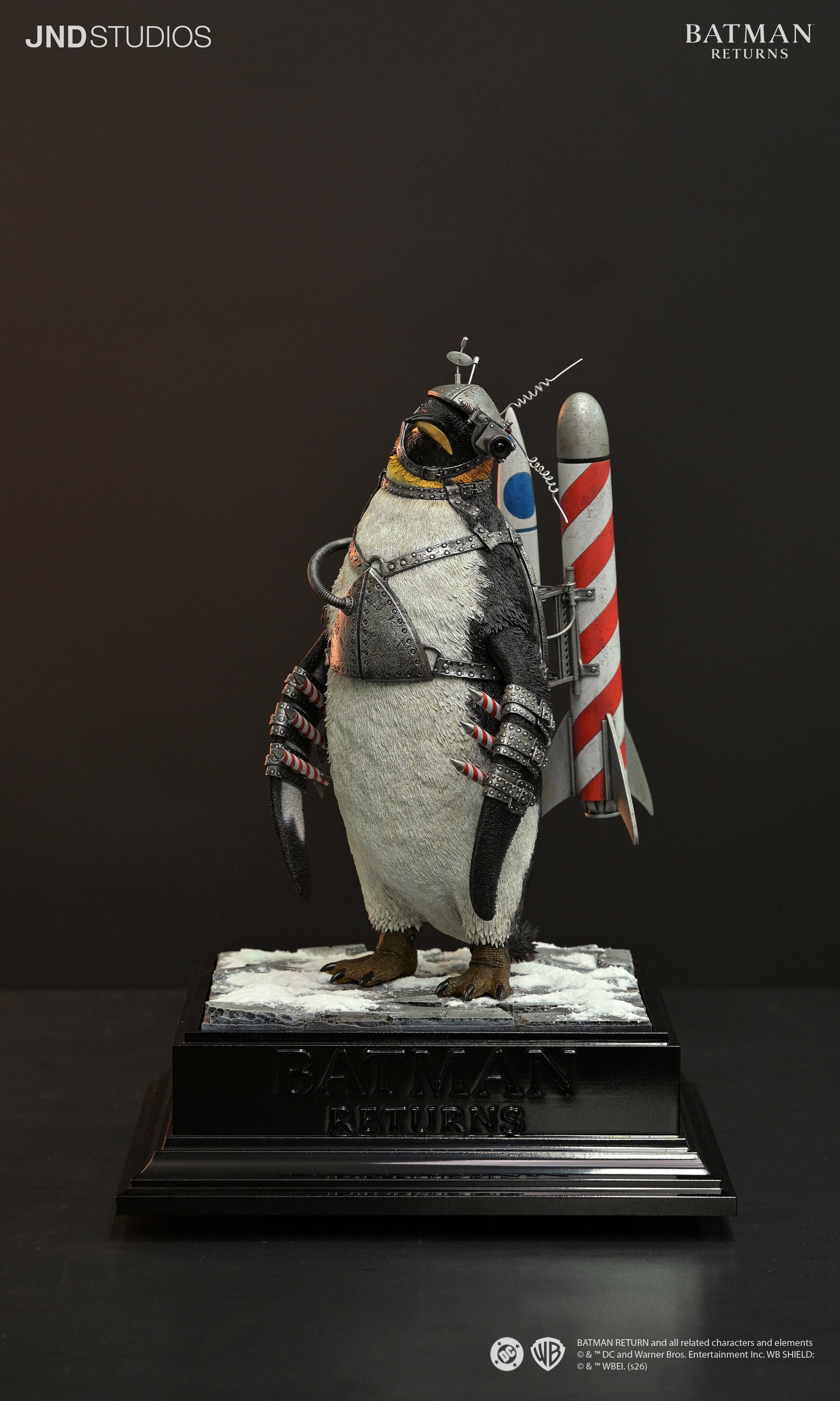 Batman Returns Hyperreal Batman (Dual Ver.) 1/3 Scale Limited Edition Statue Set Gallery Image 30