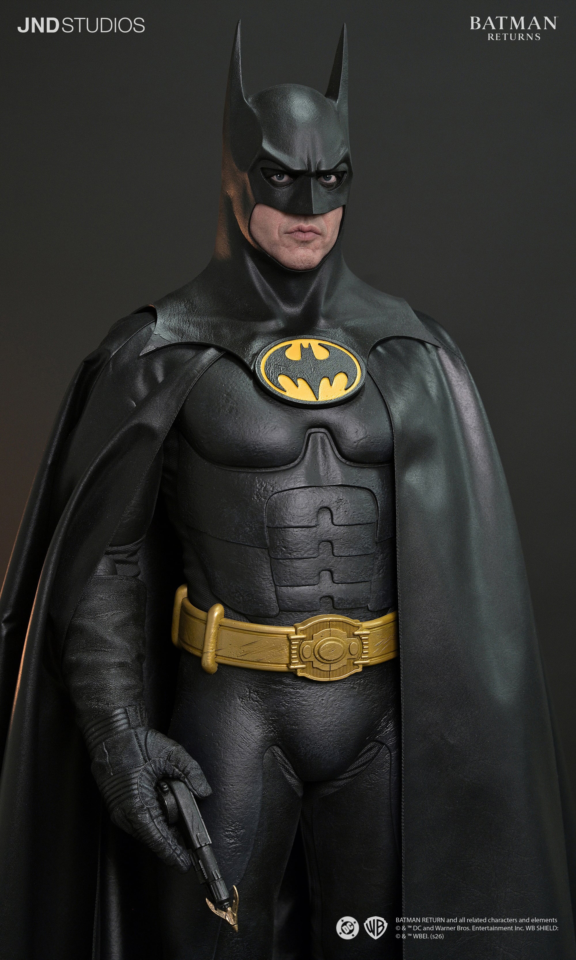 Batman Returns Hyperreal Batman (Dual Ver.) 1/3 Scale Limited Edition Statue and Bust Set Gallery Image 10