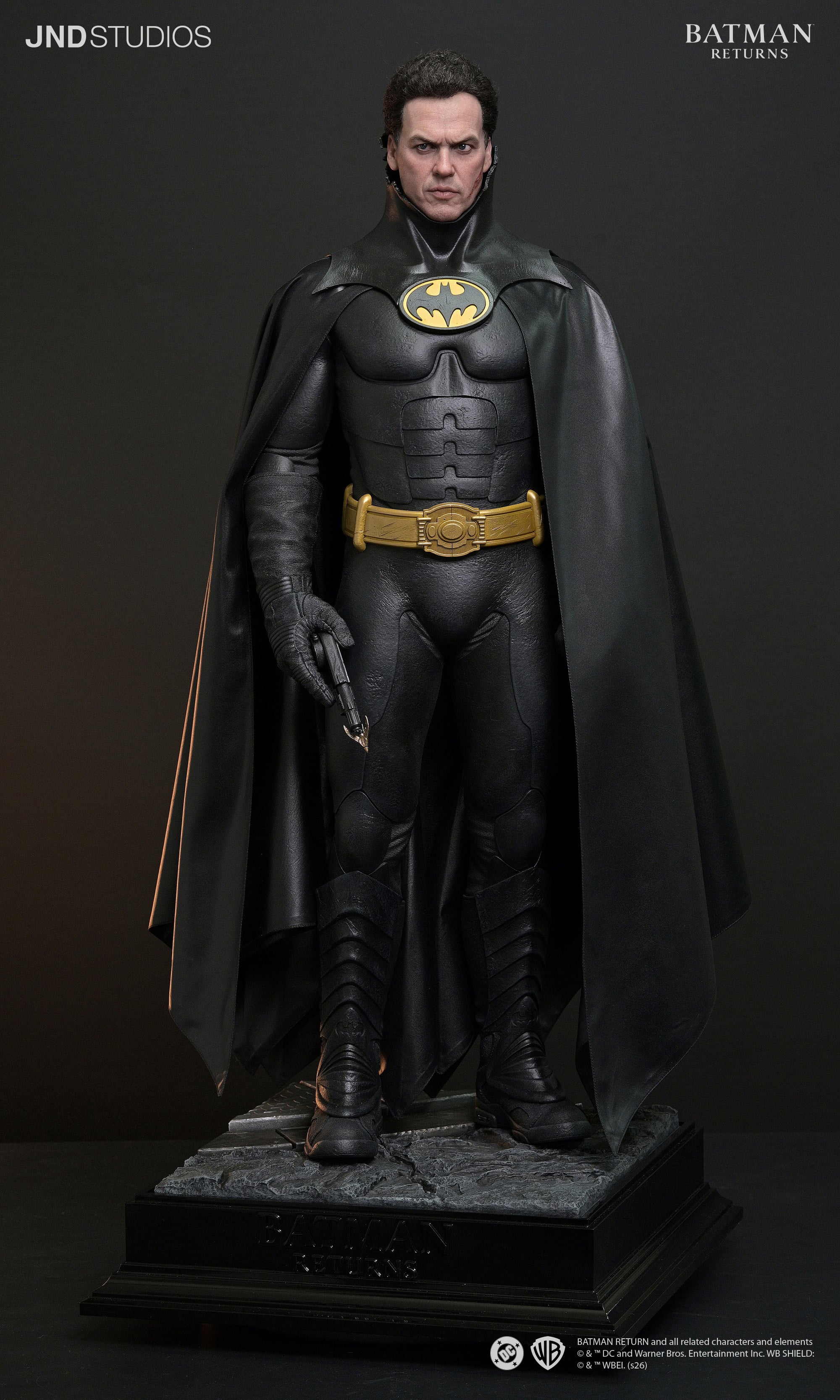 Batman Returns Hyperreal Batman (Dual Ver.) 1/3 Scale Limited Edition Statue and Bust Set Gallery Image 49