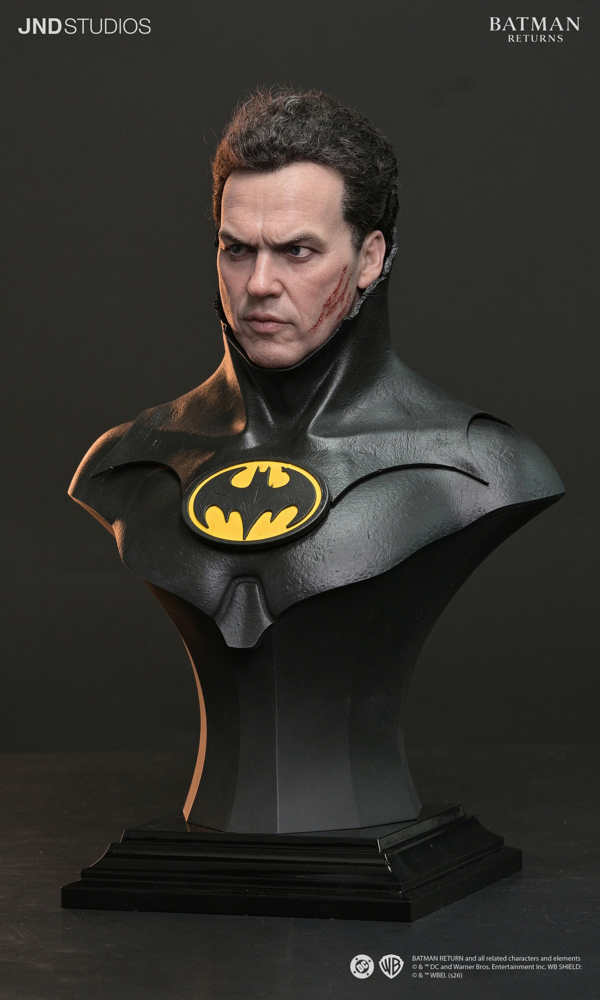 Batman Returns Hyperreal Batman (Dual Ver.) 1/3 Scale Limited Edition Statue and Bust Set Gallery Image 37