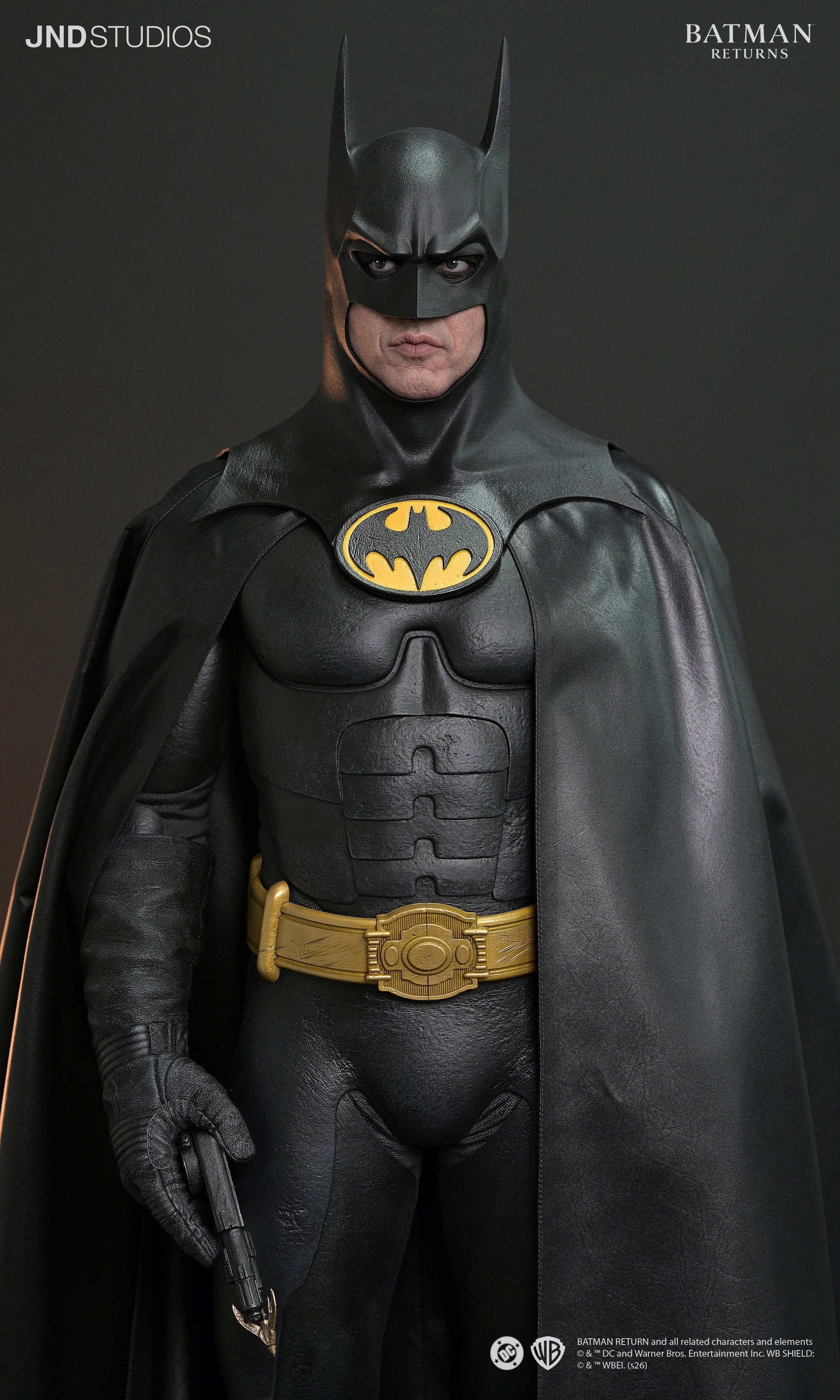 Batman Returns Hyperreal Batman (Dual Ver.) 1/3 Scale Limited Edition Statue and Bust Set Gallery Image 12