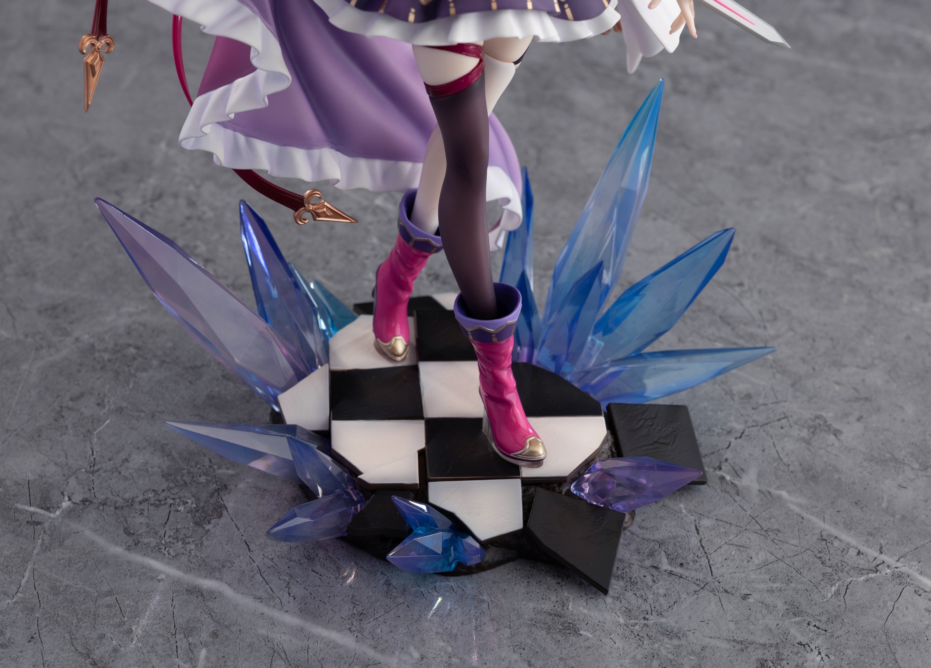 Merlin Amethyst's Glow 1/7 Scale Figure Gallery Image 26
