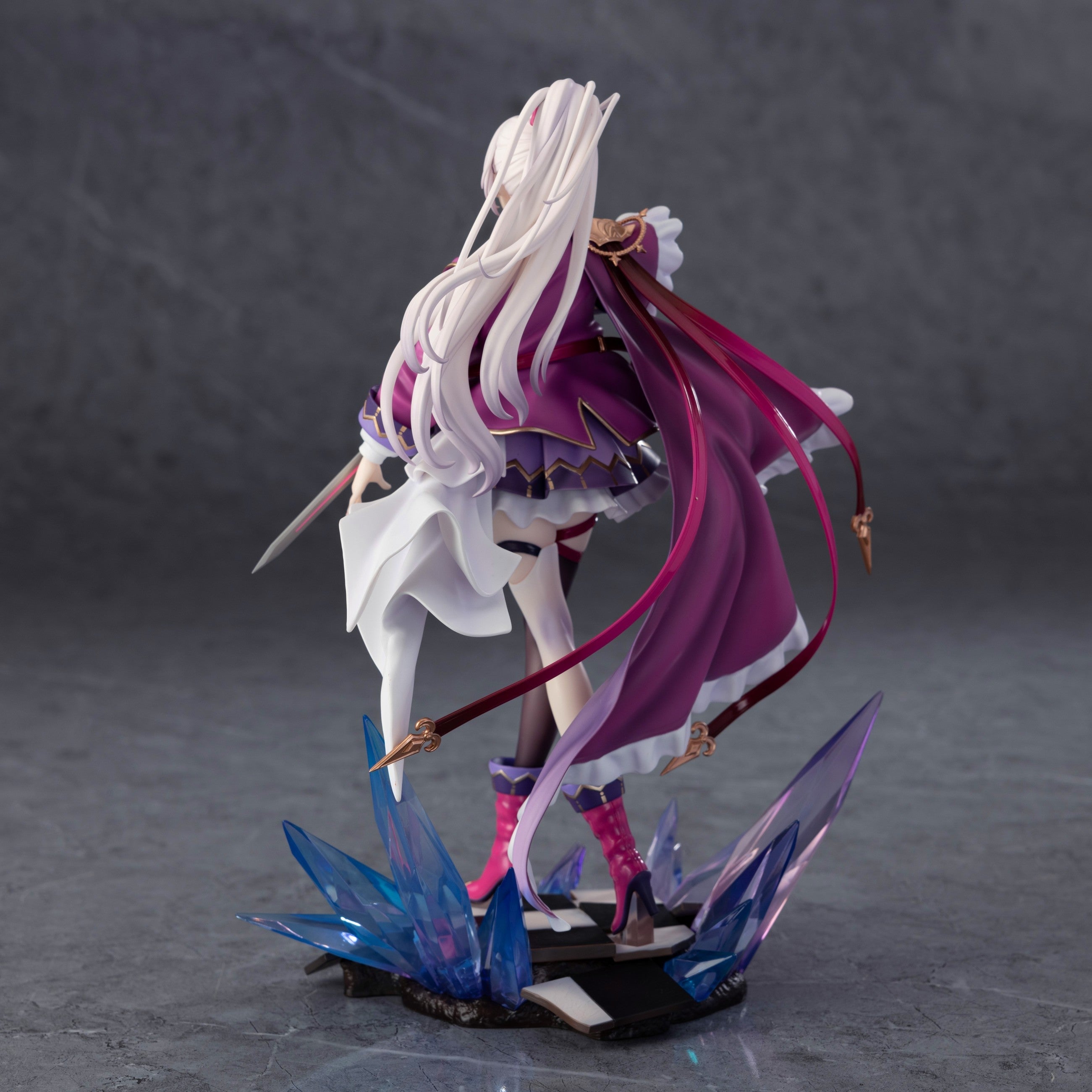 Merlin Amethyst's Glow 1/7 Scale Figure Gallery Image 18