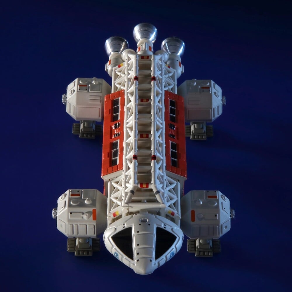 Space: 1999 VIP Eagle ALP5 Deluxe Die-cast Ship Model