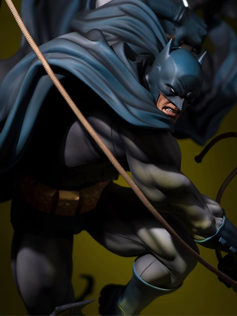 DC Comics Ikigai Batman (The Shadow of Gotham Rises Ver.) 1/6 Scale Limited Edition Statue