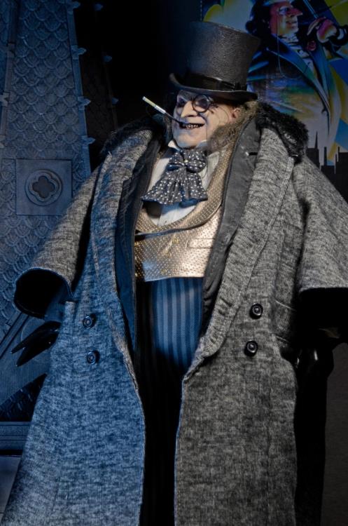 Batman Returns Mayoral Penguin 1/4 Scale Action Figure Gallery Image 5