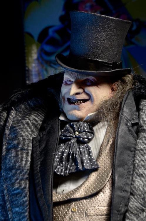 Batman Returns Mayoral Penguin 1/4 Scale Action Figure Gallery Image 7