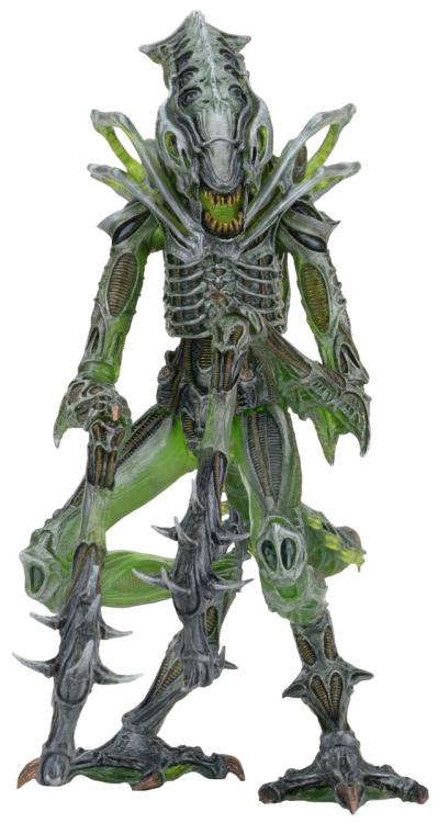Alien Series 10 Mantis Alien Figure Gallery Image 3