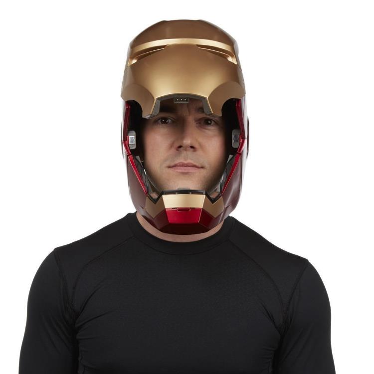 Marvel Legends Iron Man 1:1 Scale Wearable Electronic Helmet Gallery Image 11