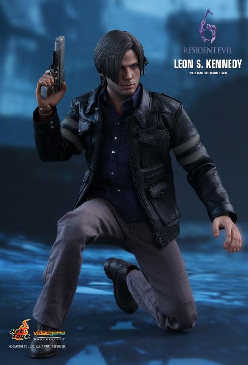 Resident Evil 6 VGM22 Leon S. Kennedy 1/6th Scale Collectible Figure Gallery Image 6