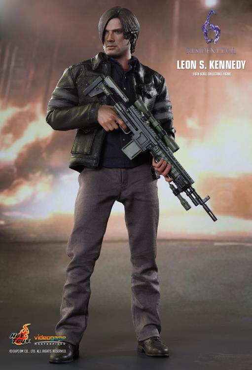 Resident Evil 6 VGM22 Leon S. Kennedy 1/6th Scale Collectible Figure Gallery Image 3