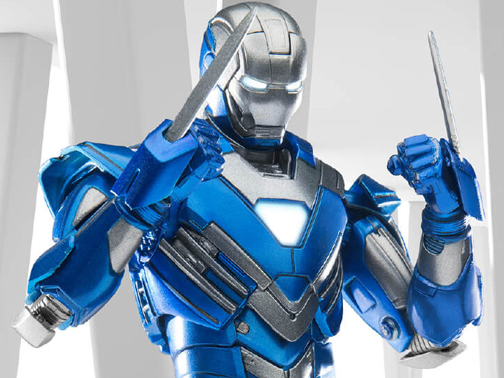 Iron Man 3: 1/12 Scale Die-Cast Iron Man Mark XXX Blue Steel Gallery Image 1