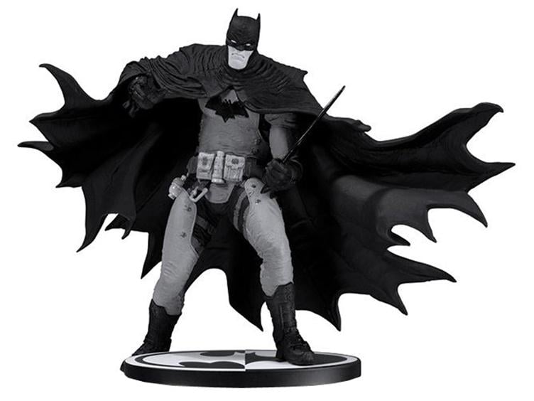 Batman Black And White Statue (Rafael Grampa Version) Gallery Image 1