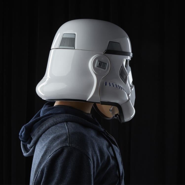 Star Wars: The Black Series Stormtrooper (Rogue One) 1:1 Scale Wearable Helmet (Voice Changer) Gallery Image 7