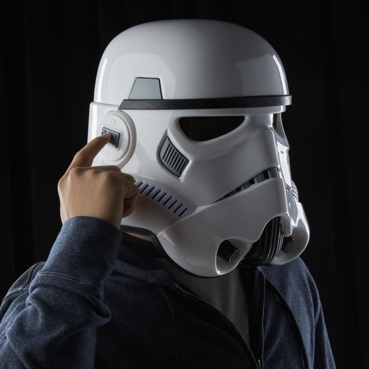 Star Wars: The Black Series Stormtrooper (Rogue One) 1:1 Scale Wearable Helmet (Voice Changer) Gallery Image 5