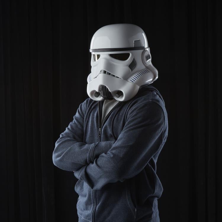 Star Wars: The Black Series Stormtrooper (Rogue One) 1:1 Scale Wearable Helmet (Voice Changer) Gallery Image 9