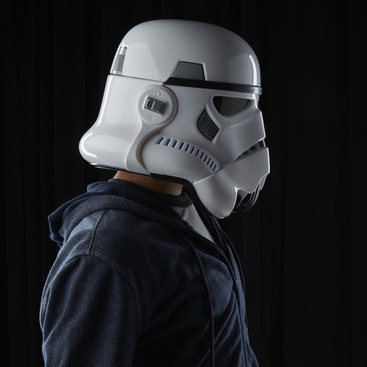 Star Wars: The Black Series Stormtrooper (Rogue One) 1:1 Scale Wearable Helmet (Voice Changer) Gallery Image 6