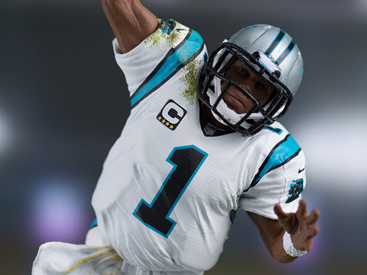Madden NFL 17 Ultimate Team Series 03 Cam Newton (Carolina Panthers) Gallery Image 1