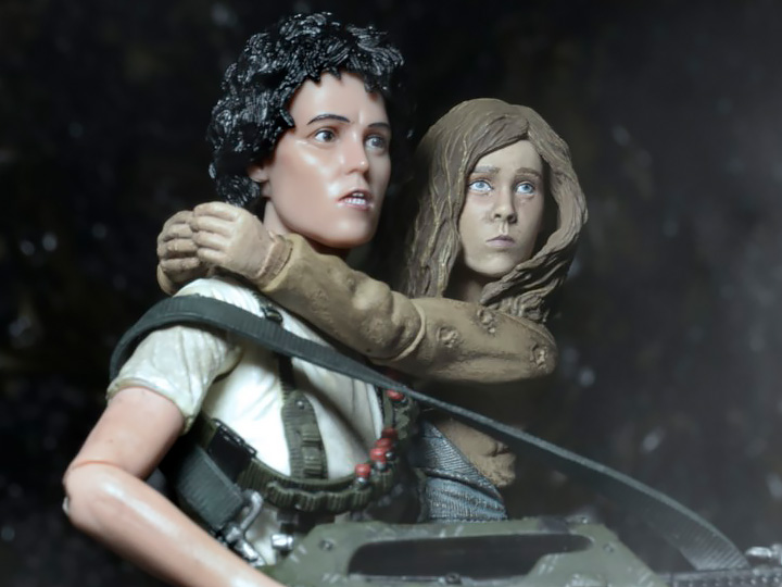 Alien 30th Anniversary Deluxe Two Pack (Rescuing Newt) Gallery Image 1