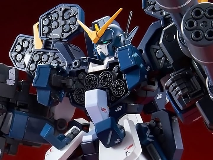 Gundam Wing: Endless Waltz MG Gundam Heavyarms Custom Exclusive 1/100 Scale Model Kit Gallery Image 1