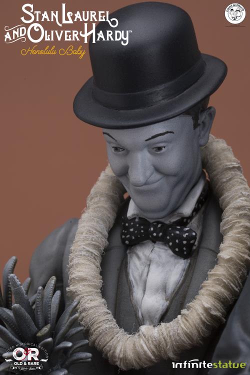 Laurel & Hardy Honolulu Baby Statue Gallery Image 11