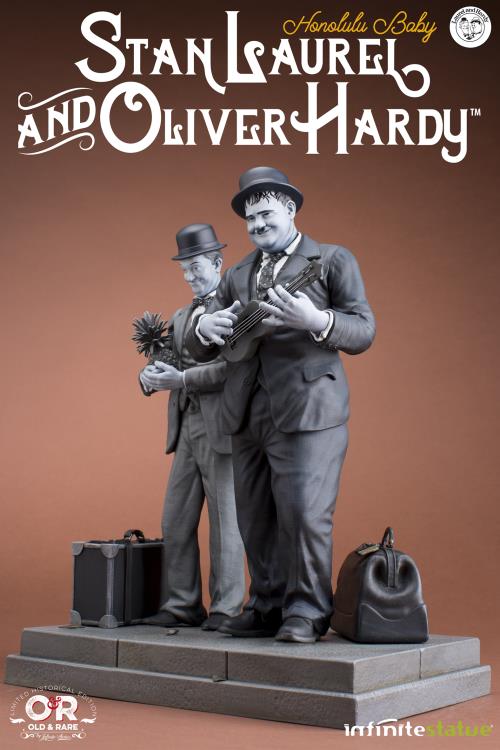 Laurel & Hardy Honolulu Baby Statue Gallery Image 3