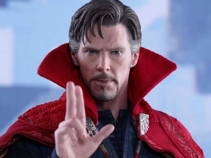 Doctor Strange MMS387 Doctor Strange 1/6th Scale Collectible Figure Gallery Image 1