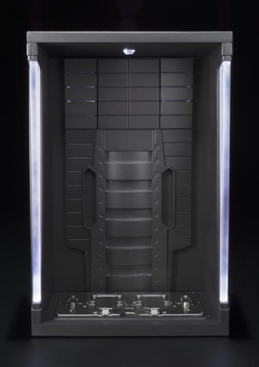 Iron Man 3 S.H.Figuarts Hall of Armor Exclusive Gallery Image 3