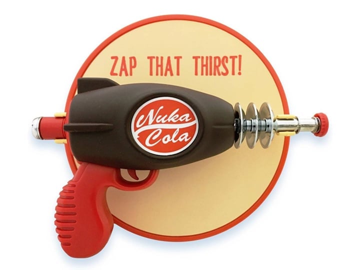 Fallout 4 Nuka Cola Blaster Replica PX Previews Exclusive Wall Mount Gallery Image 1