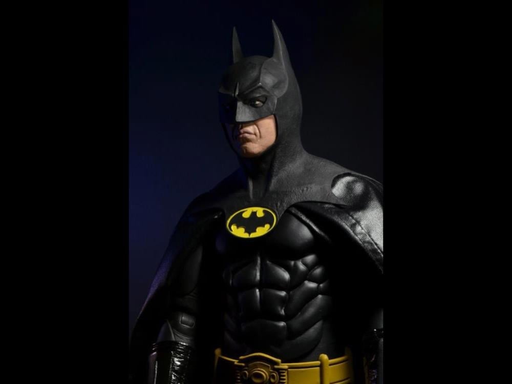 Batman (1989) Batman 1/4 Scale Action Figure Gallery Image 9