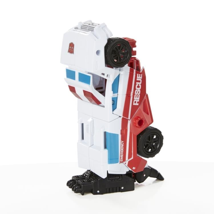 Transformers Combiner Wars Deluxe First Aid Gallery Image 5