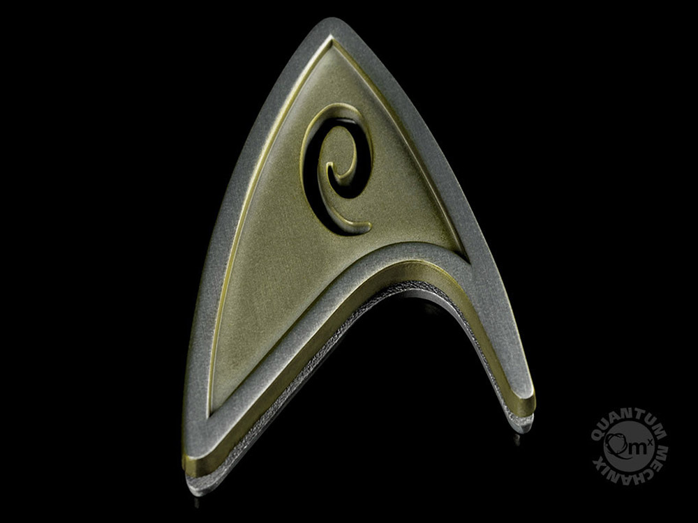 Star Trek Beyond Magnetic Insignia Badge - Operations Gallery Image 4