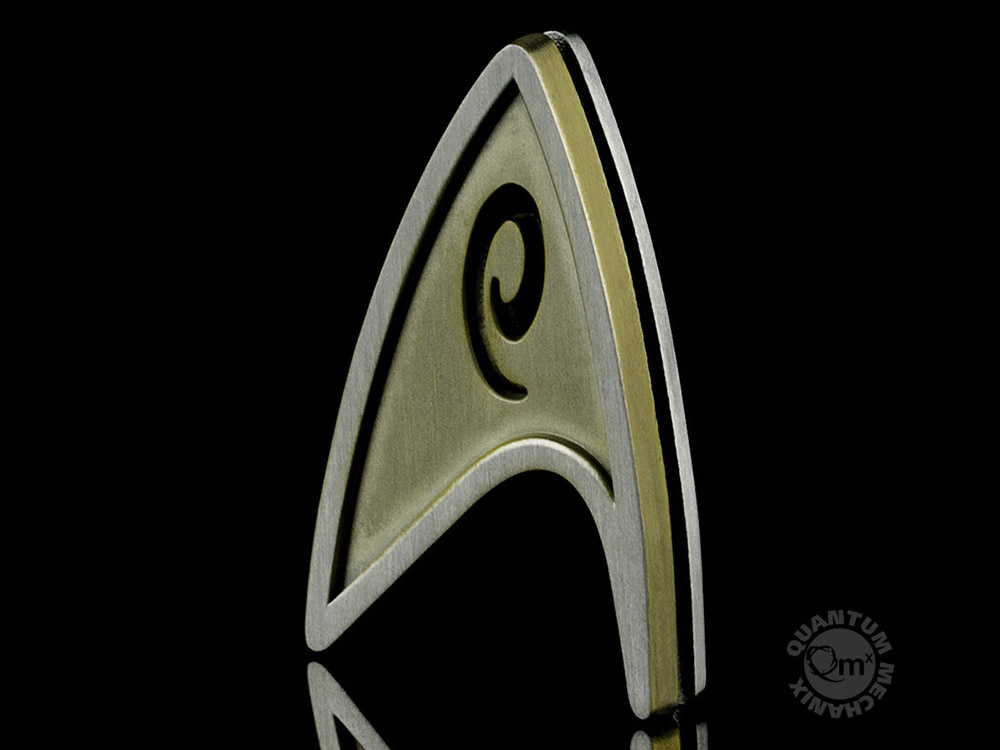 Star Trek Beyond Magnetic Insignia Badge - Operations Gallery Image 3