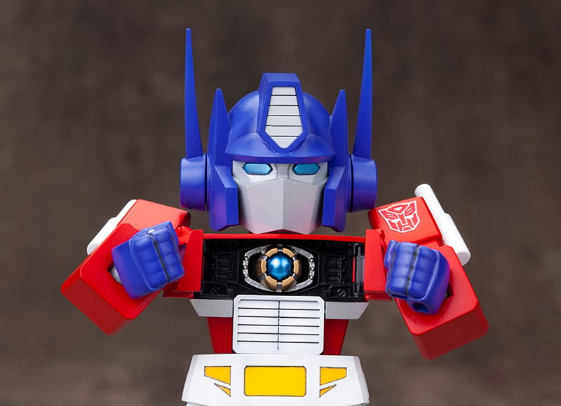 D-Style Transformers Convoy/Optimus Prime Plastic Model Kit Gallery Image 7