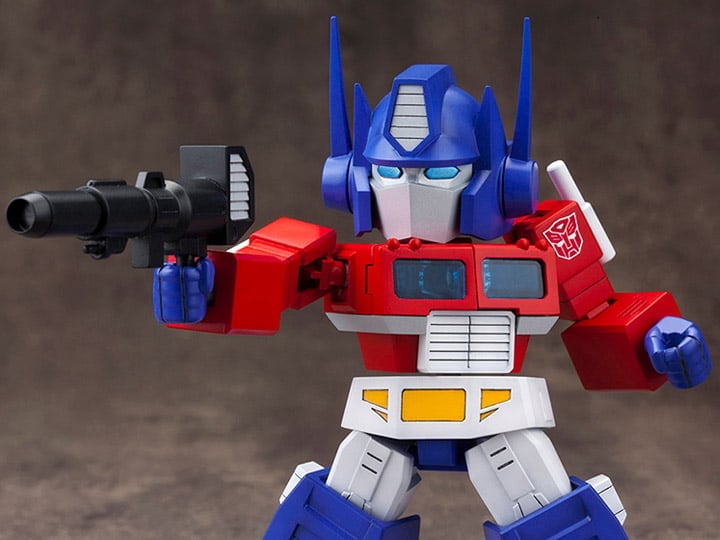 D-Style Transformers Convoy/Optimus Prime Plastic Model Kit Gallery Image 1
