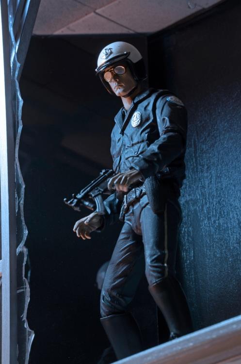 Terminator 2: Judgement Day Ultimate T-1000 (Motorcycle Cop) Figure Gallery Image 12