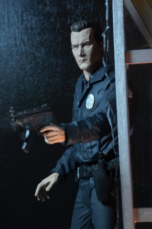 Terminator 2: Judgement Day Ultimate T-1000 (Motorcycle Cop) Figure Gallery Image 8