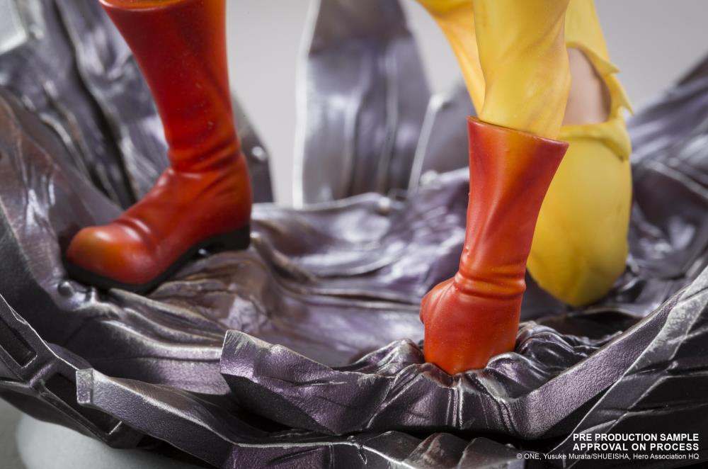 One-Punch Man Xtra Saitama Statue Gallery Image 9